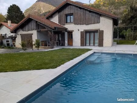 maison 5p avec piscine à voreppe