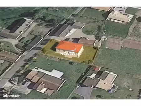 terrain 450 m² naintré