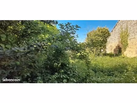 terrain 1060 m² orches