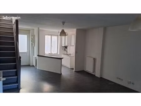 a chazeau  particulier loue t3 en duplex 70m2