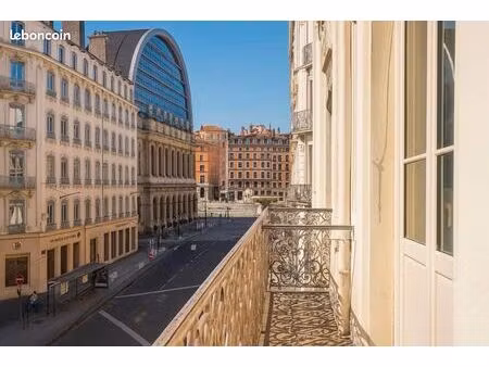 location meublée appartement 3 pièces 70 m²■à lyon 1er (69)