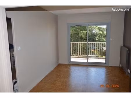appartement 45m2 2 balcons 10 50 et 5 20m2
