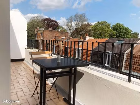bel appartement meublé traversant de 3 pièces de 68m2 avec terrasse de 10m2 + cave secteur