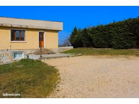 t3 dans villa avec garage independant