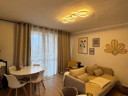 appartement 56 m2 avec balcon