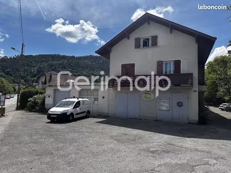 local industriel 55 m²
