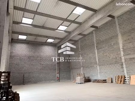 local commercial 385 m² carquefou