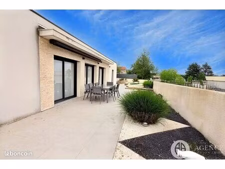 propriété 4 pièces 127 m²