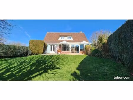 maison 9 pièces 147 m²