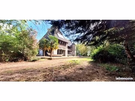 maison 20 pièces 650 m²