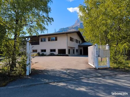batiment d'activite