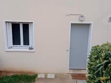 chambre 1 pièce 8 m²