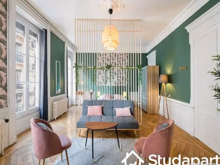 chambre 1 pièce 38 m²