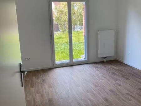 appartement 2 chambres en rez-de-jardin à neuville en ferrain