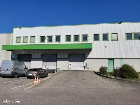 local bureaux 1 108 m²