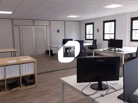 bureau 272 m²