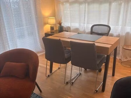 bureau à louer dans cabinet soin