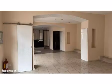 local commercial 74 m² albi