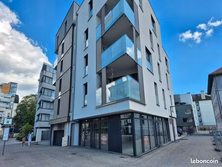 local commercial neuf 100 m2 a annecy centre : tres rare sur le marché