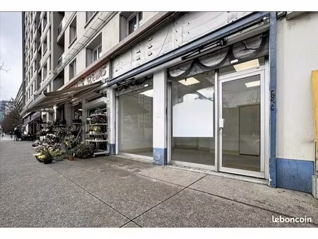 location local commercial