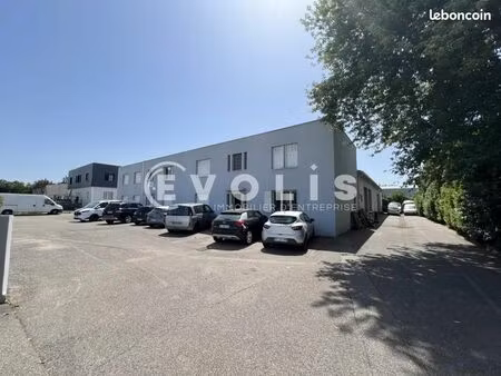 local d'activité 286 m²
