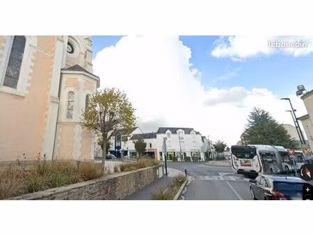 local commercial 150m²