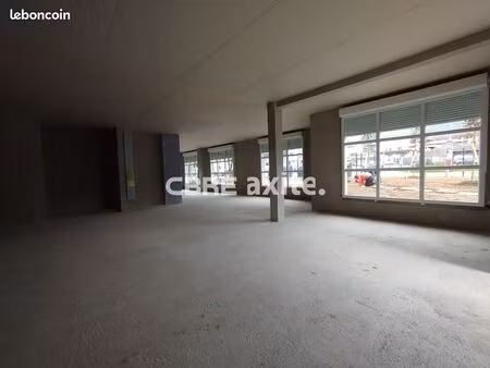 local commercial 191 m² thyez