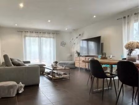 villa avec piscine
