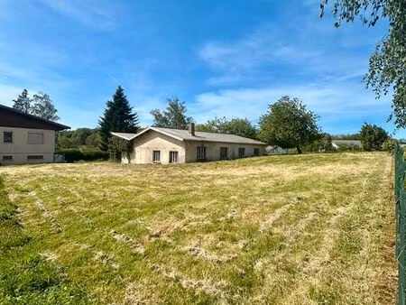 terrain à bâtir de 1488m² entièrement plat + hangar de 150m² + verger