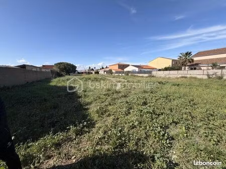 terrain 2 259 m² pia