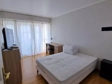 chambre 1 pièce 12 m²