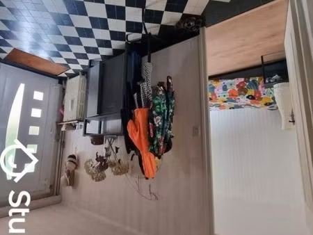 chambre 1 pièce 9 m²