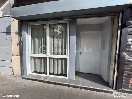 local d'activité 57 m²