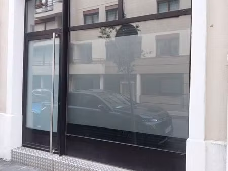 local professionnel/commercial à louer
