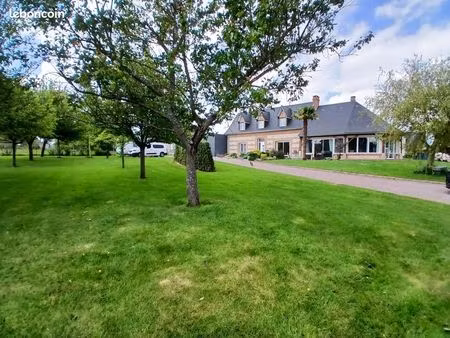 maison 4 pièces 231 m²