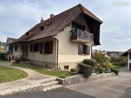 maison 5 pièces 148 m²