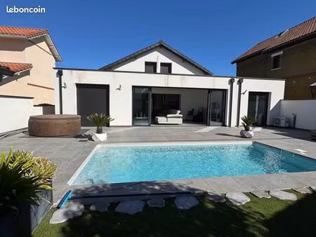maison avec piscine - 147m2