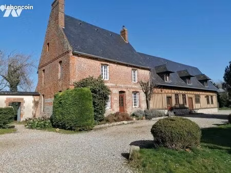 maison 7 pièces 209 m²