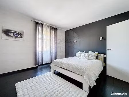 immeuble 11 pièces 302 m²