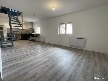 t3 72m2 dreux centre ville dans immeuble silencieux. appartement refait à neuf