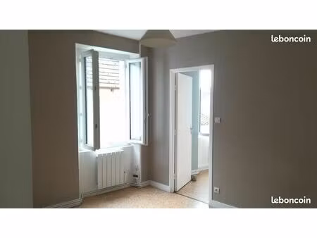 t2 34 m2 terrasse parking