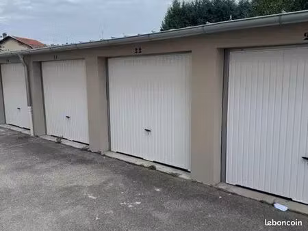 garage pour stockage uniquement