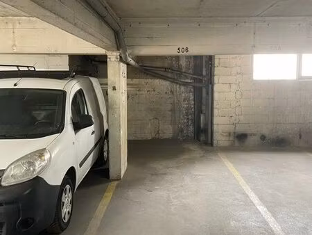 place parking sécurisée paris 9