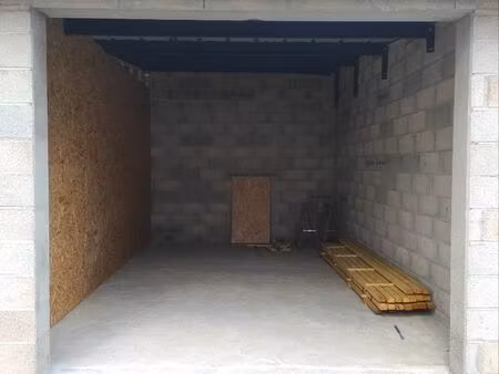 box/garage fermé réalmont