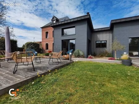 maison 7 pièces 196 m²