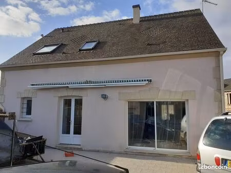 loue belle maison récente meublé  180 m²  garage  piscine ..