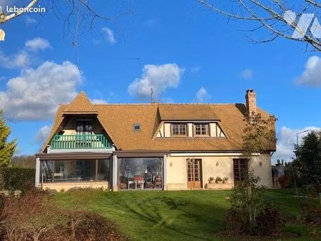 maison 8 pièces 218 m²