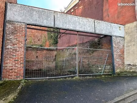 terrain ancien garage