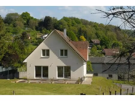 maison familiale hors lotissement proche besançon