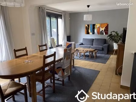 chambre 1 pièce 9 m²